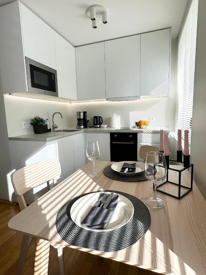 Lovely Beachfront Apartment In Paernu Esterno foto
