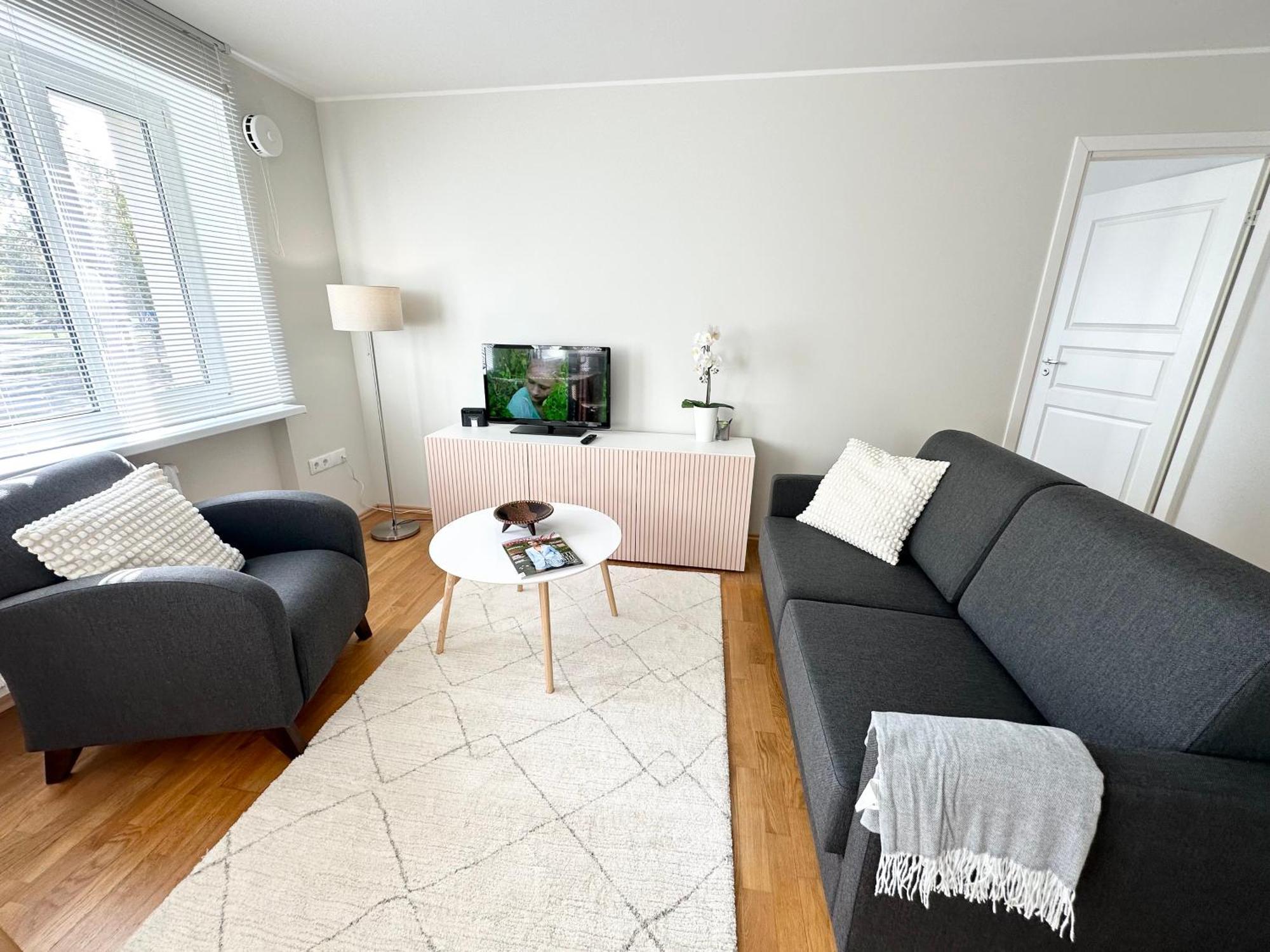 Lovely Beachfront Apartment In Paernu Esterno foto